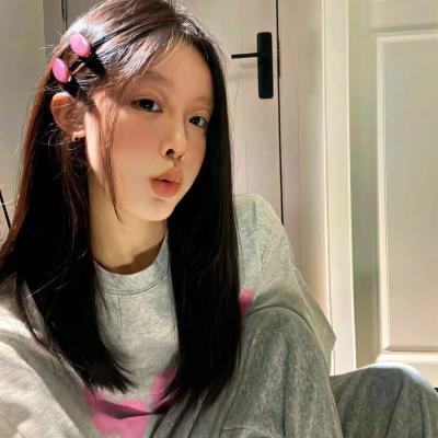 飘动的红丝带